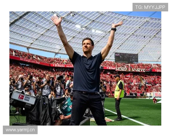 哈维执教引发主帅热议，皇马“暴风”时期豪门动荡背后的格局变化